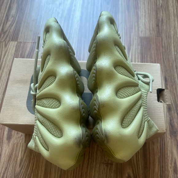 Yeezy 450 made by Adidas - Picture 3 of 7